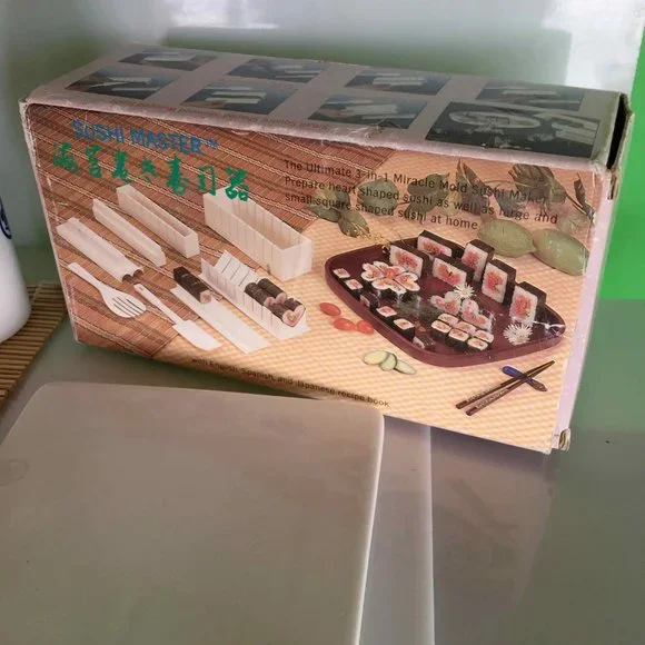 Sushi Set - Picture 4 of 6